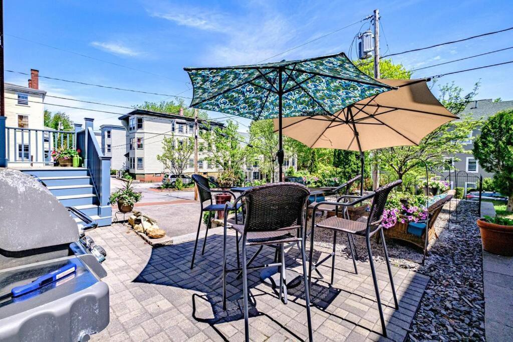 Historic Corner Apartment With Patio & Off Street Parking Portland Eksteriør bilde