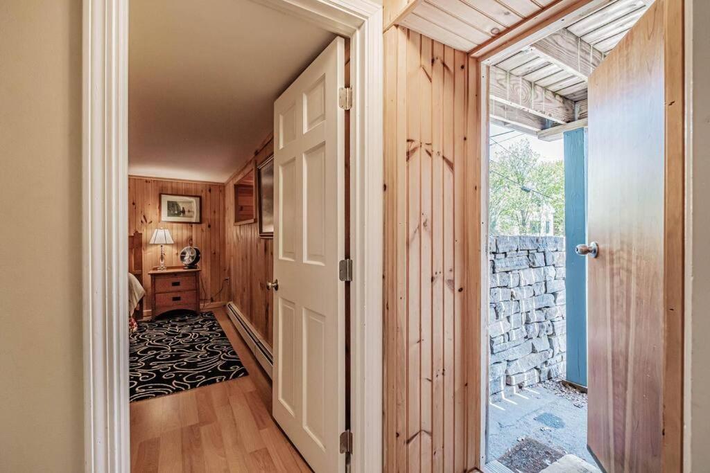 Historic Corner Apartment With Patio & Off Street Parking Portland Eksteriør bilde